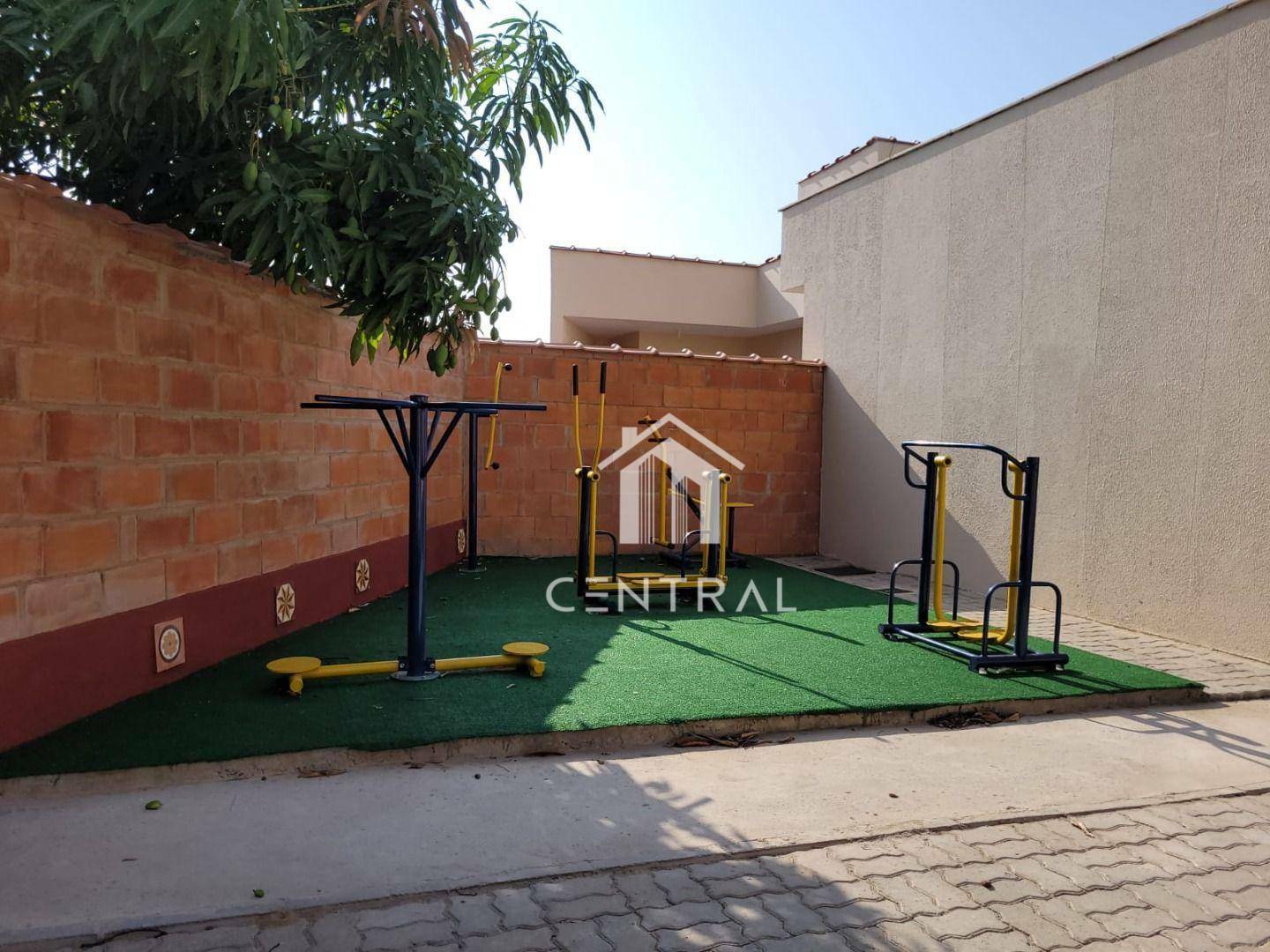 Casa à venda com 2 quartos, 60m² - Foto 4