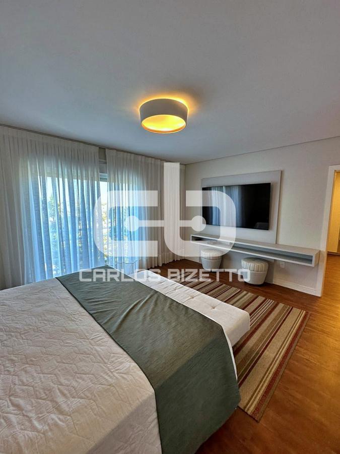 Casa de Condomínio à venda com 4 quartos, 420m² - Foto 31