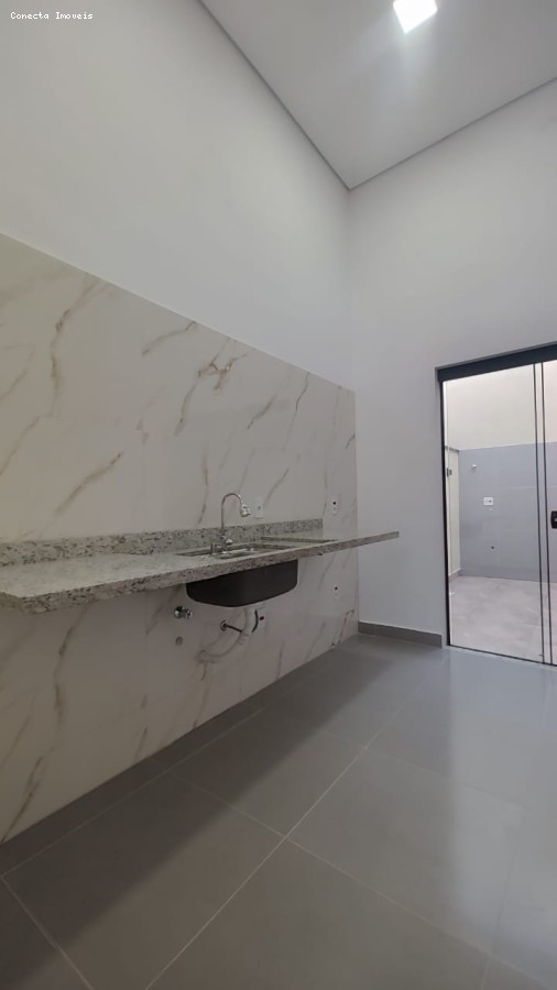 Casa à venda com 2 quartos, 70m² - Foto 9