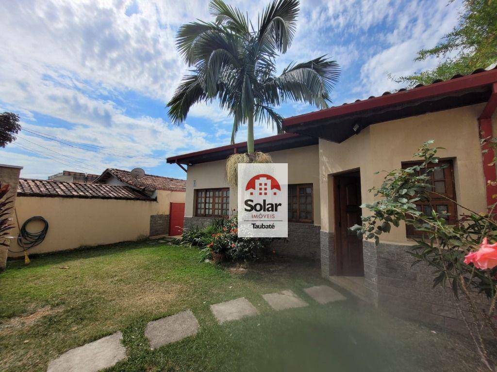 Casa à venda com 6 quartos, 240m² - Foto 1