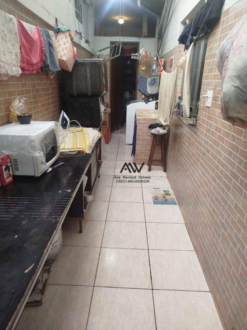 Casa à venda com 5 quartos, 350m² - Foto 13