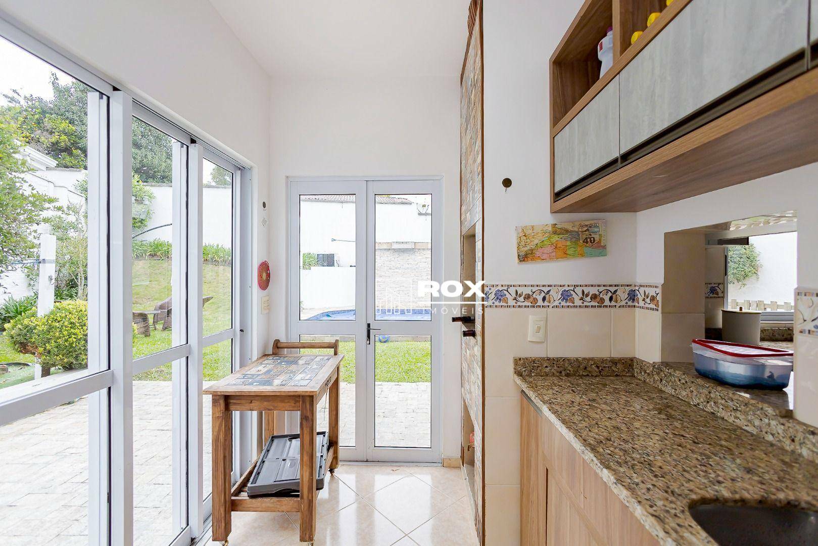 Casa de Condomínio para alugar com 3 quartos, 290m² - Foto 20