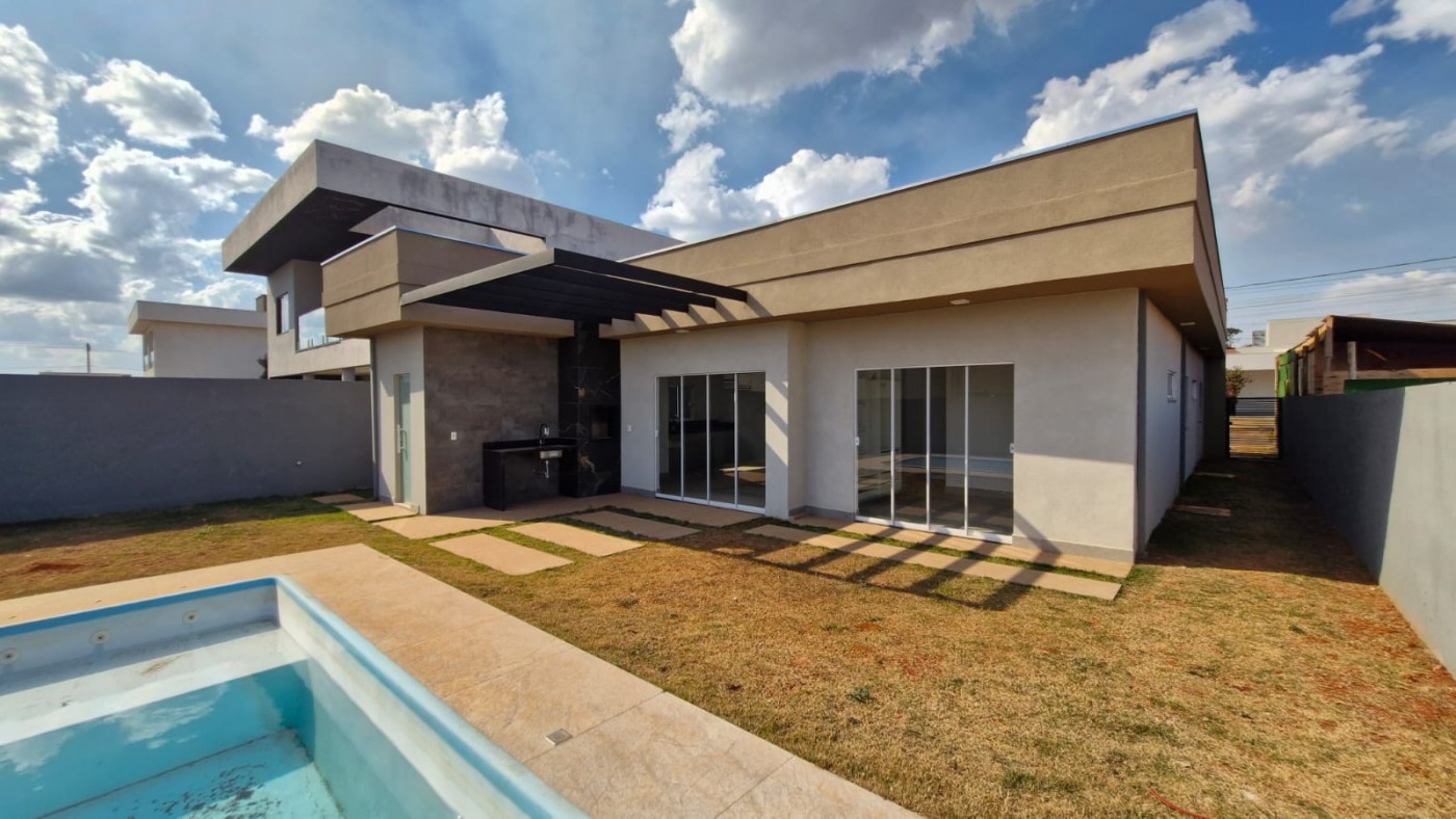 Casa de Condomínio para alugar com 3 quartos, 220m² - Foto 4