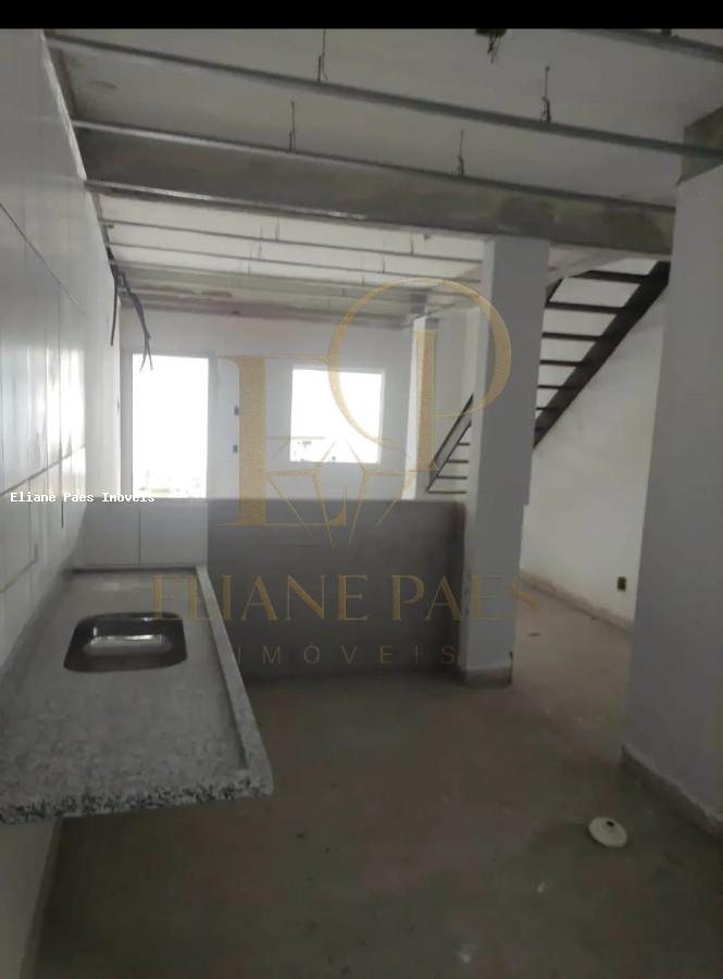 Casa à venda com 2 quartos, 100m² - Foto 2