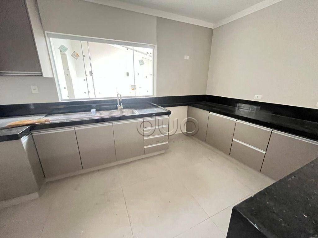 Casa à venda com 4 quartos, 200m² - Foto 1