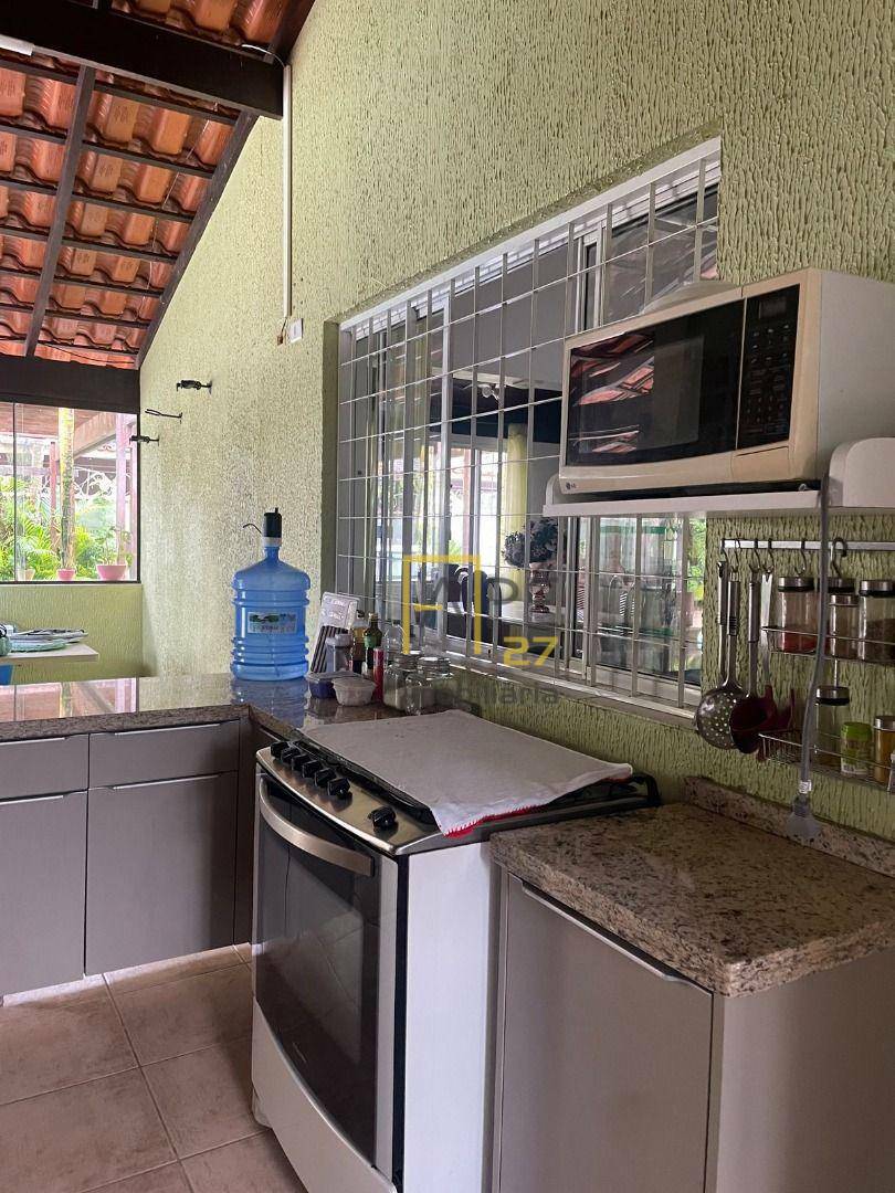 Casa à venda e aluguel com 4 quartos, 200m² - Foto 26