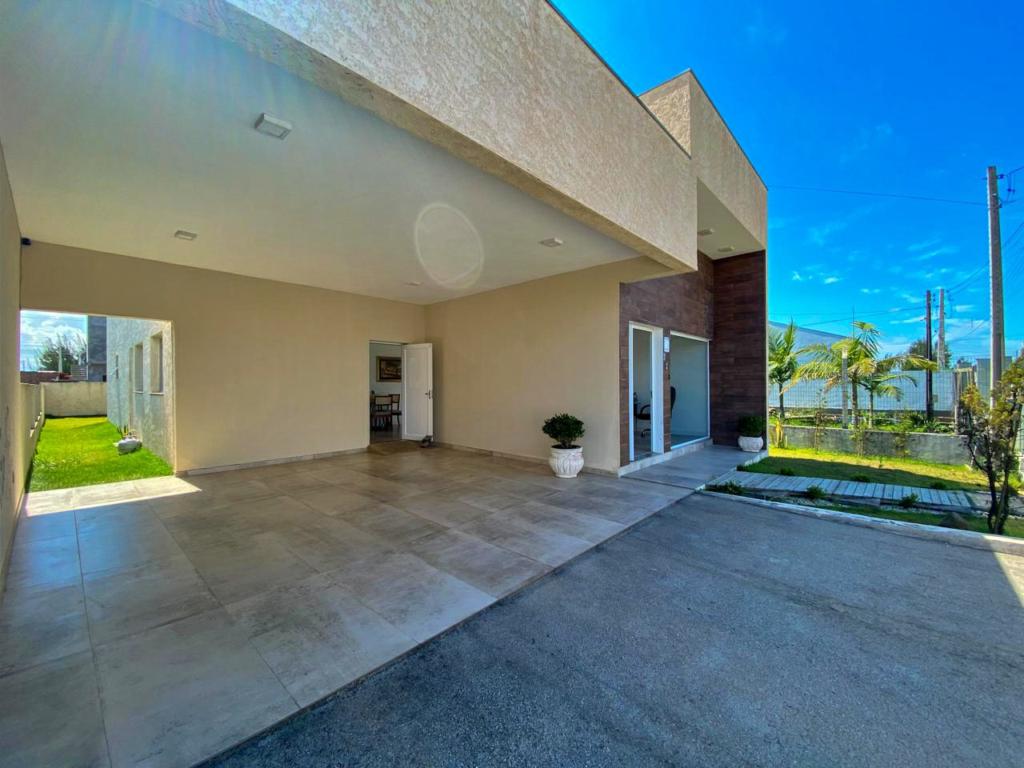 Casa à venda com 3 quartos, 175m² - Foto 1