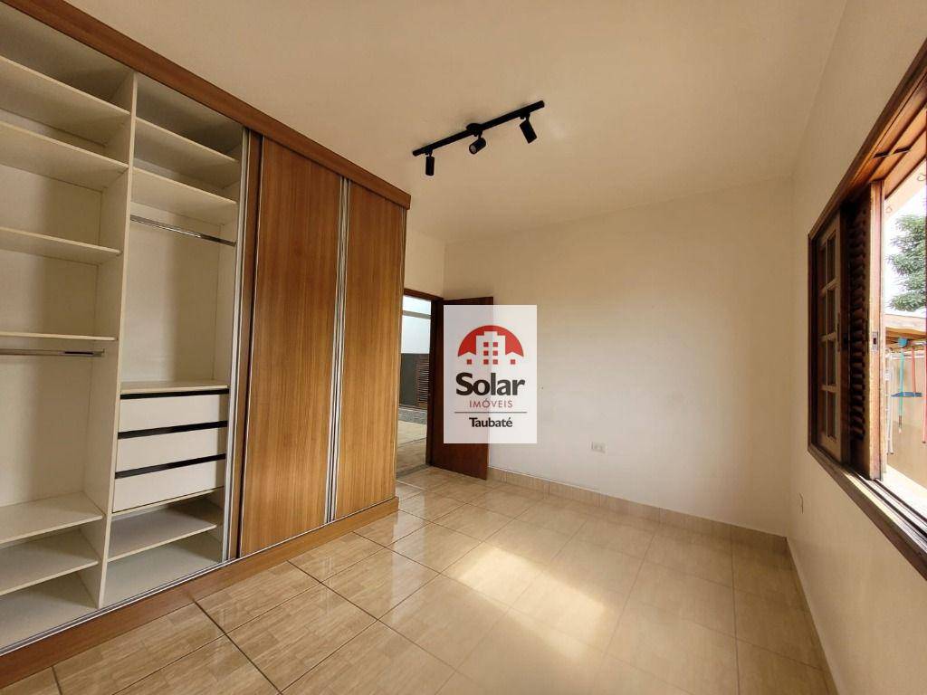 Casa à venda com 6 quartos, 240m² - Foto 16