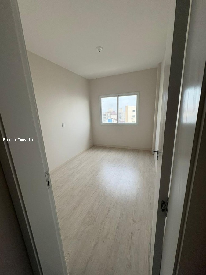 Apartamento à venda com 2 quartos, 85m² - Foto 12