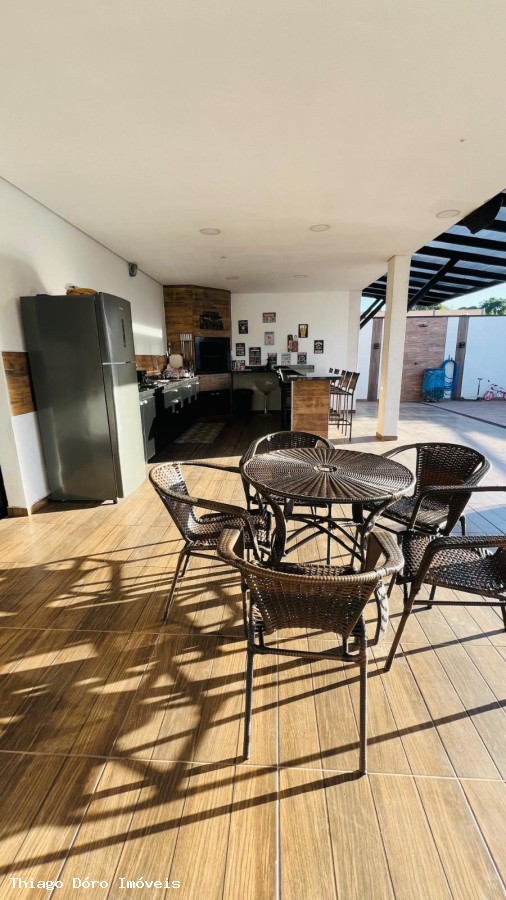 Casa à venda com 4 quartos, 650m² - Foto 19