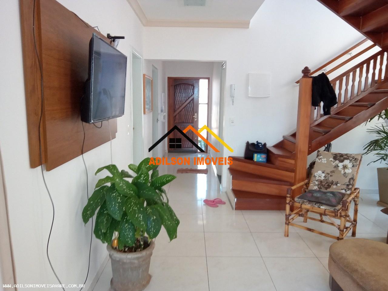 Casa à venda com 5 quartos, 139m² - Foto 8