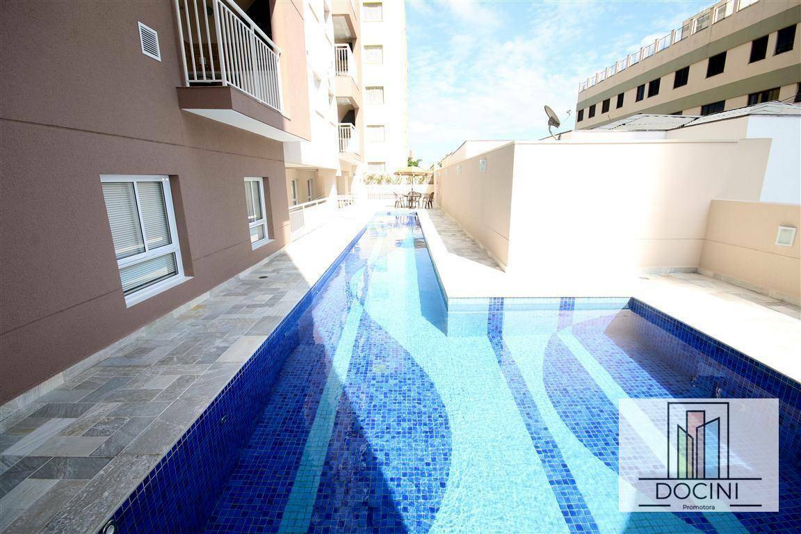 Apartamento à venda com 2 quartos, 70m² - Foto 4