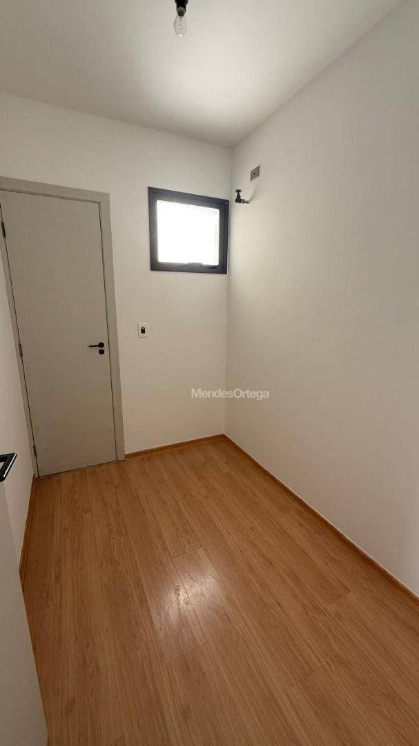 Apartamento para alugar com 3 quartos, 94m² - Foto 17