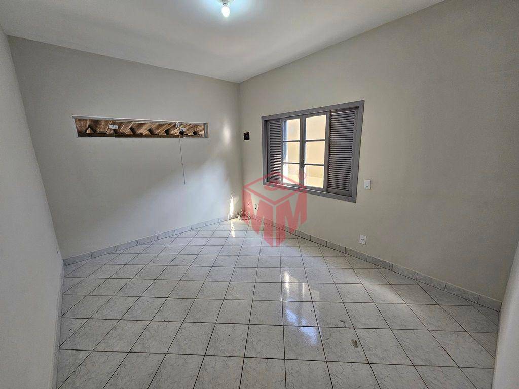 Casa para alugar com 1 quarto, 50m² - Foto 8