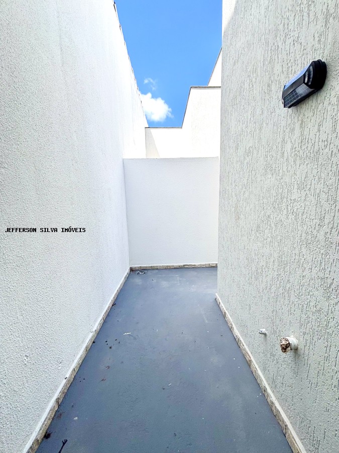 Casa à venda com 2 quartos, 56m² - Foto 18