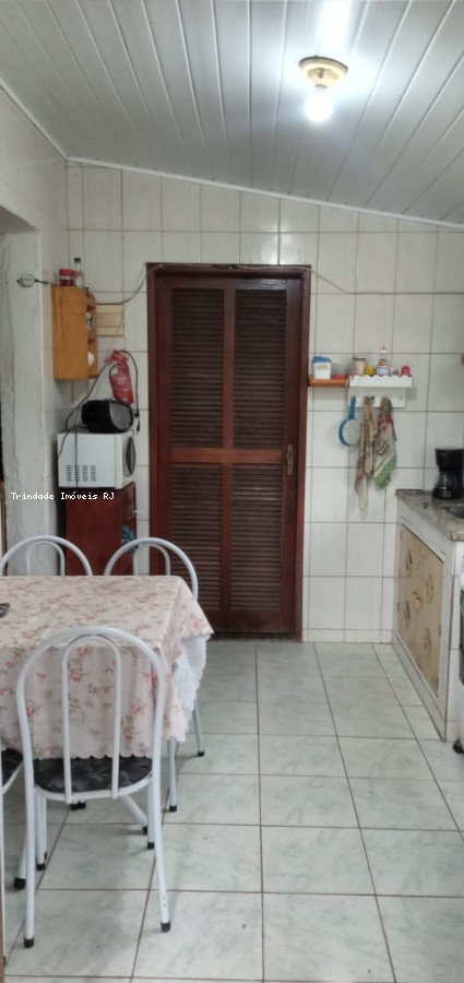 Casa à venda com 2 quartos, 130m² - Foto 9