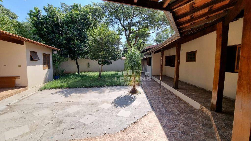 Casa à venda com 3 quartos, 220m² - Foto 6