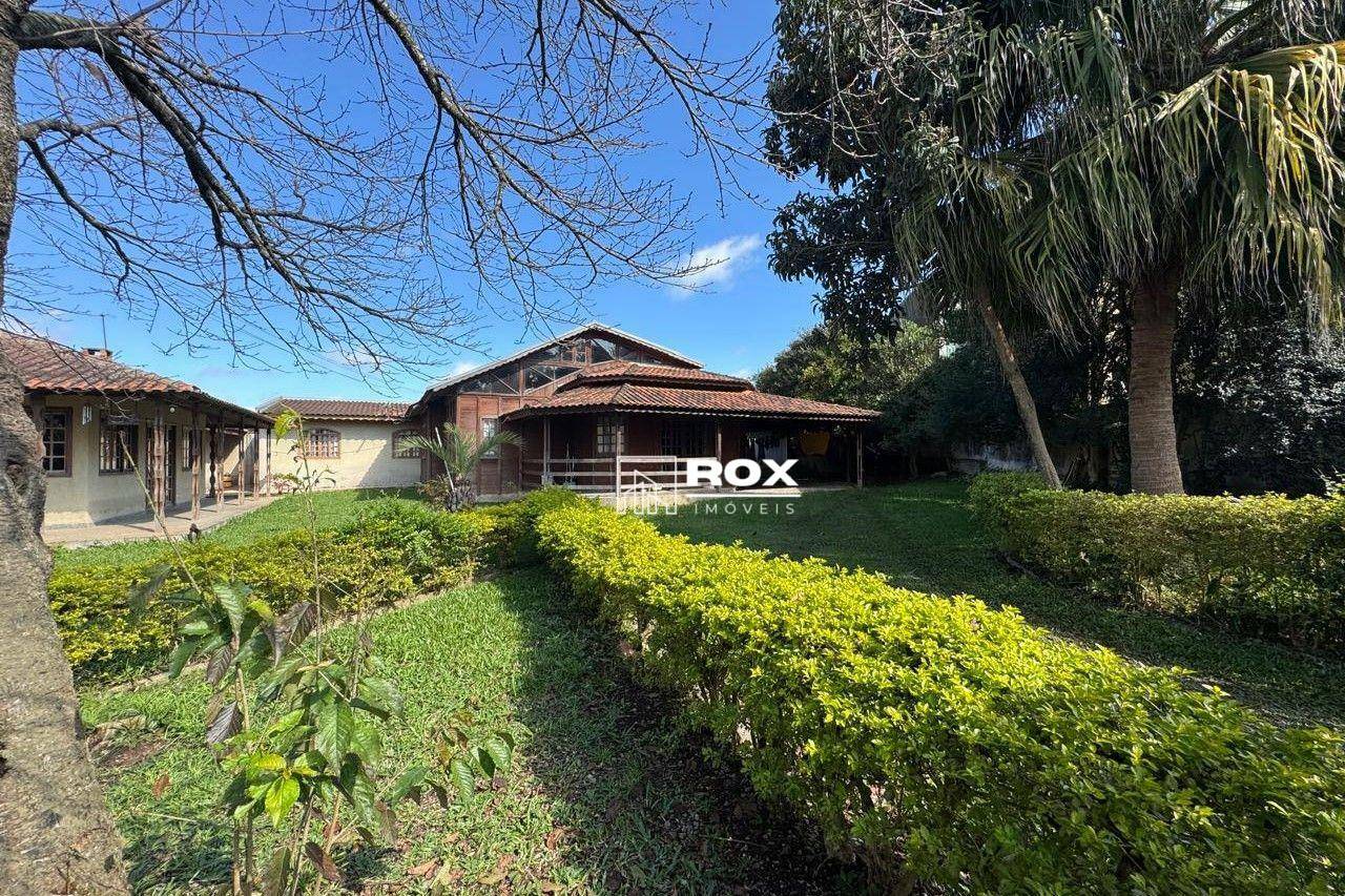 Casa à venda com 5 quartos, 257m² - Foto 2