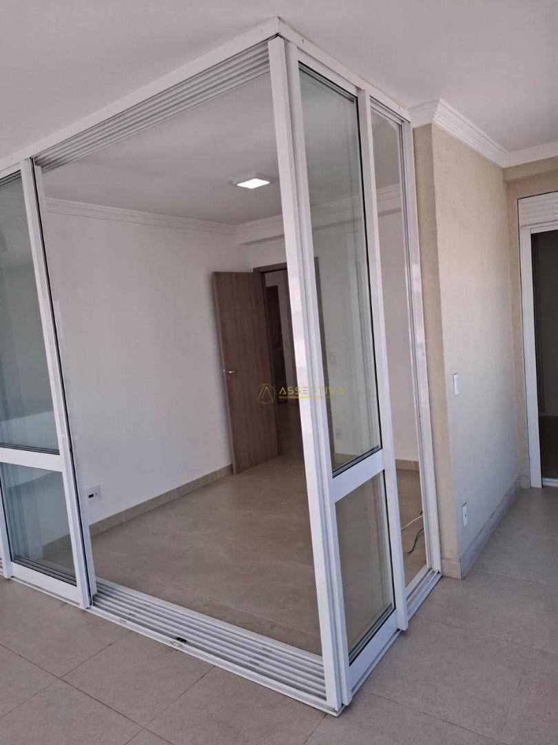 Apartamento para alugar com 2 quartos, 98m² - Foto 12