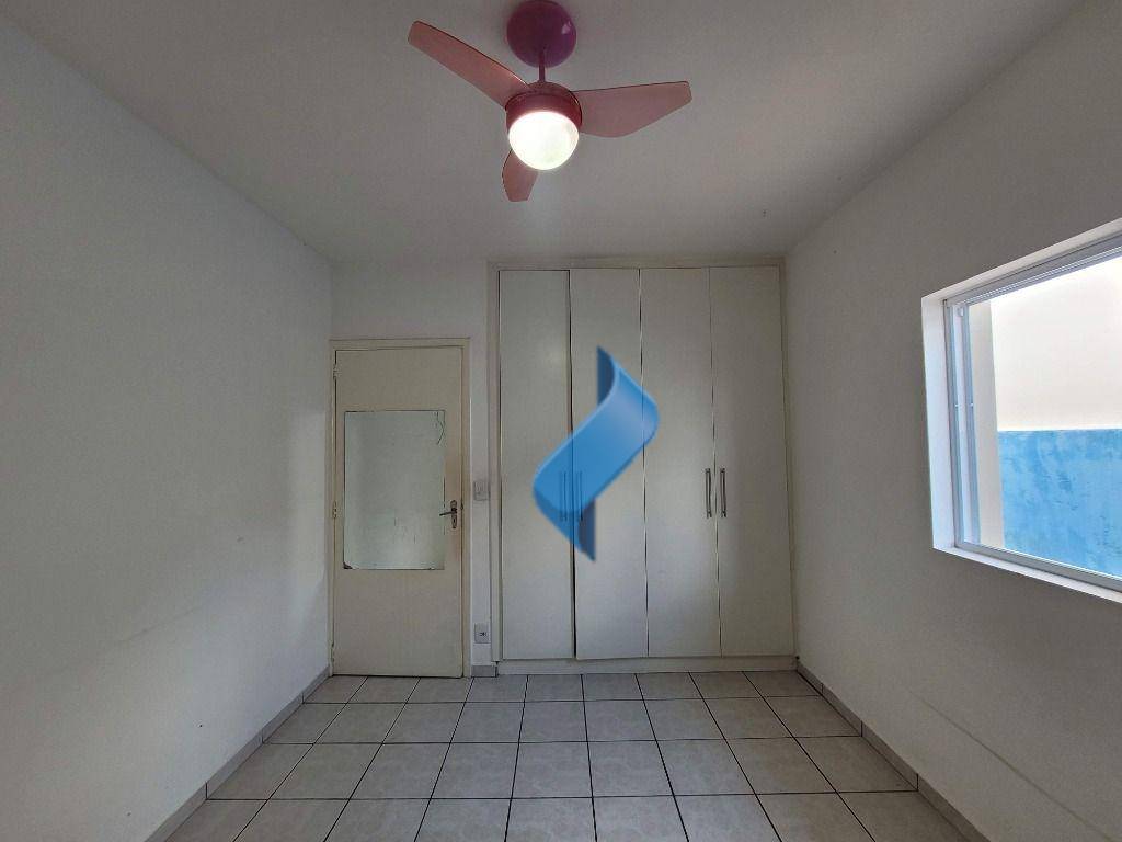 Casa para alugar com 2 quartos, 110m² - Foto 32