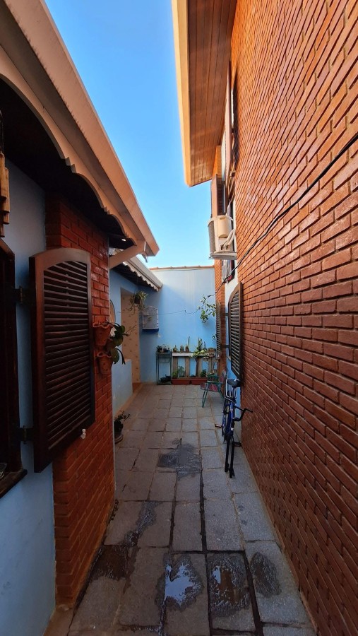 Casa à venda com 3 quartos, 166m² - Foto 8