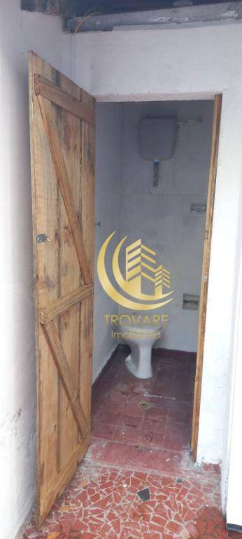 Casa para alugar com 3 quartos, 90m² - Foto 16