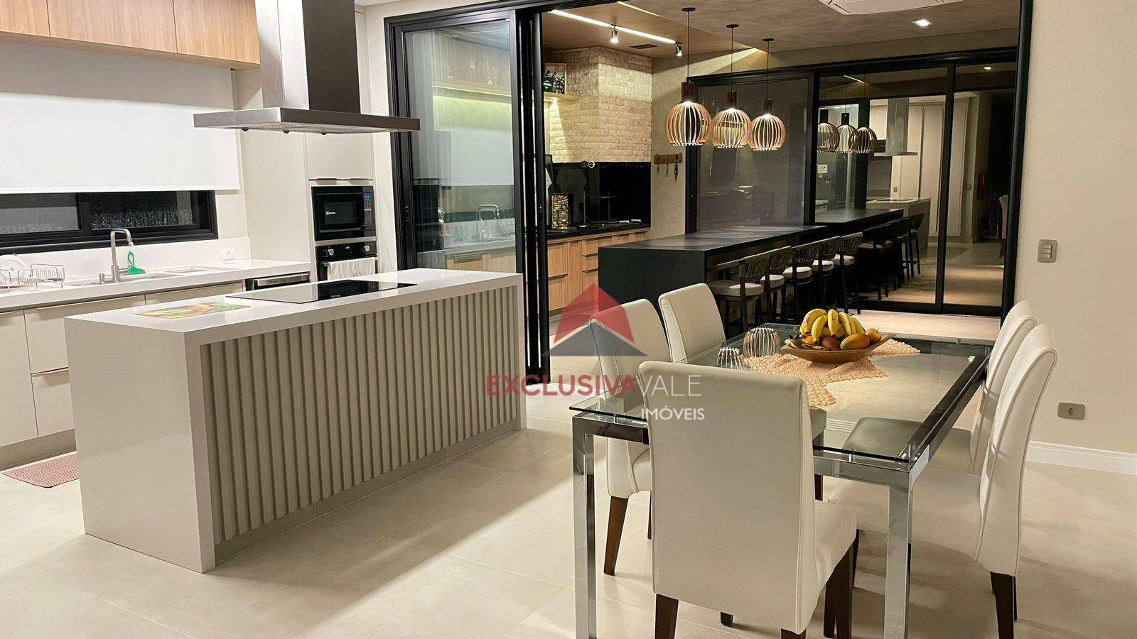 Casa de Condomínio à venda com 4 quartos, 340m² - Foto 5