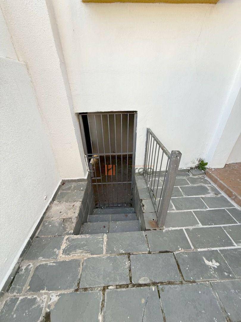 Sobrado à venda e aluguel com 5 quartos, 259m² - Foto 34