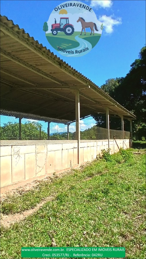 Fazenda à venda com 5 quartos, 96m² - Foto 17