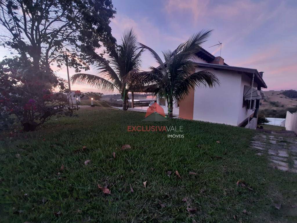 Casa de Condomínio à venda e aluguel com 3 quartos, 270m² - Foto 21