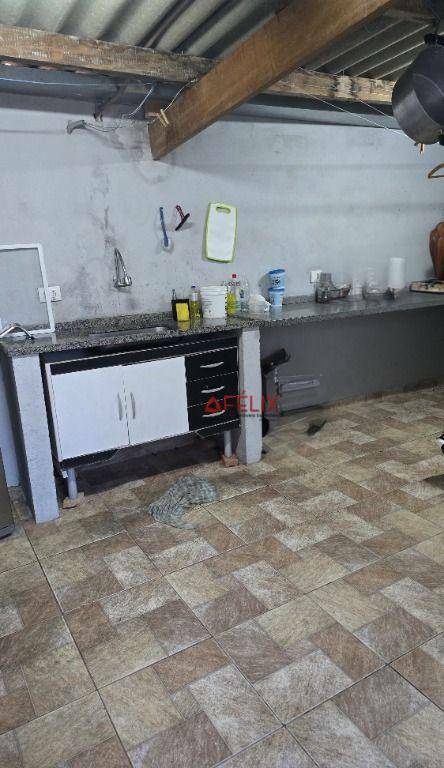 Casa à venda com 2 quartos, 100m² - Foto 10