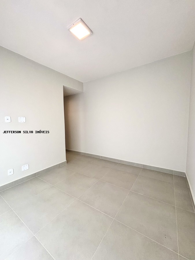 Casa à venda com 2 quartos, 70m² - Foto 19