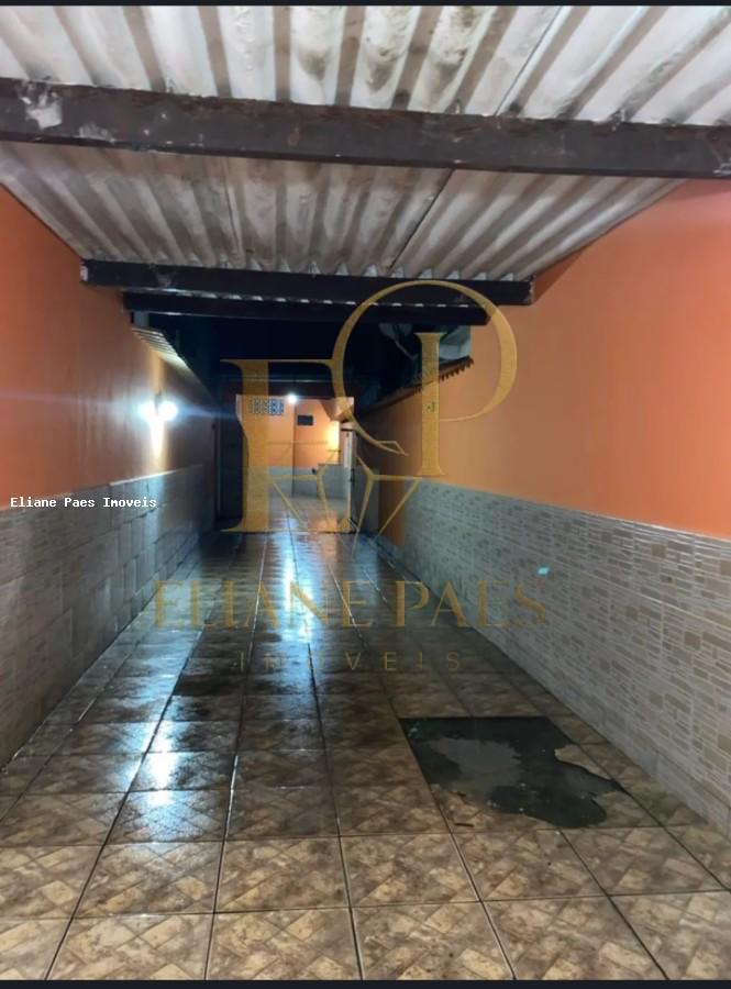 Casa à venda com 3 quartos, 200m² - Foto 16