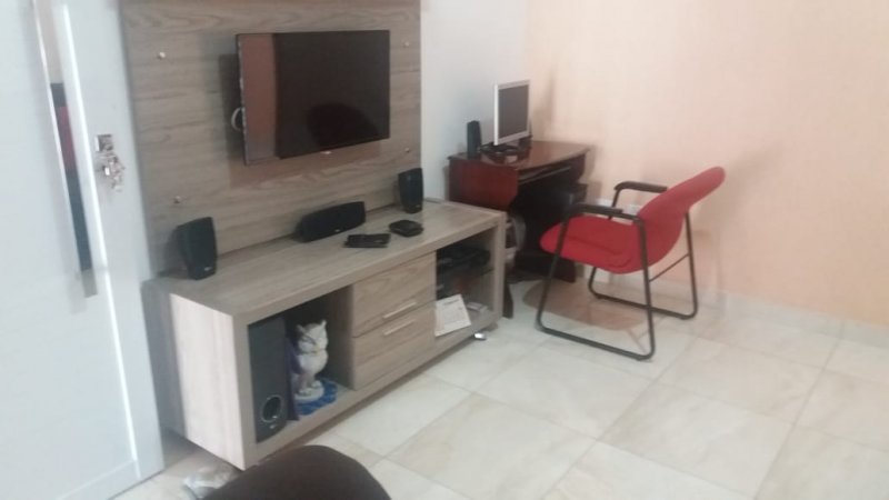 Casa à venda com 2 quartos, 55m² - Foto 25