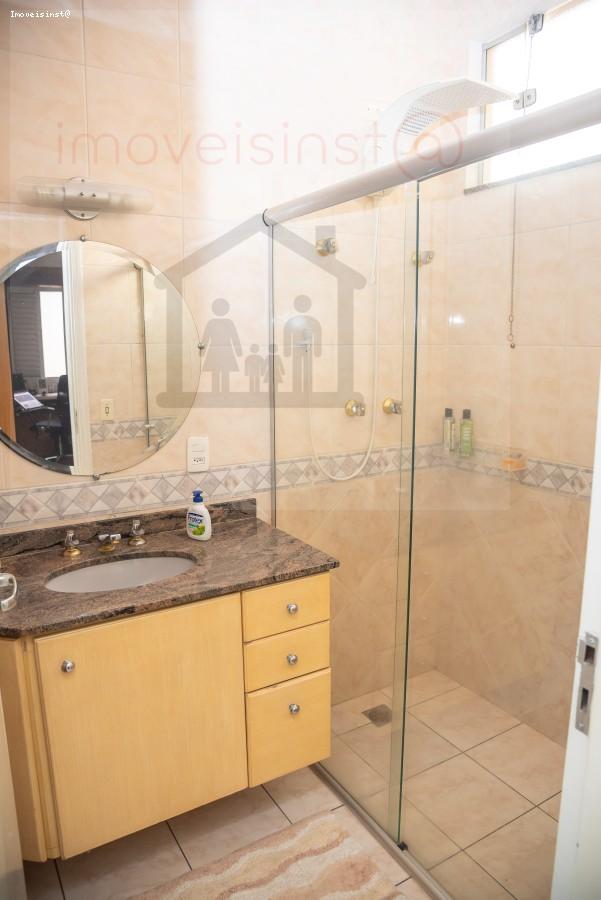Casa de Condomínio à venda com 4 quartos, 298m² - Foto 10