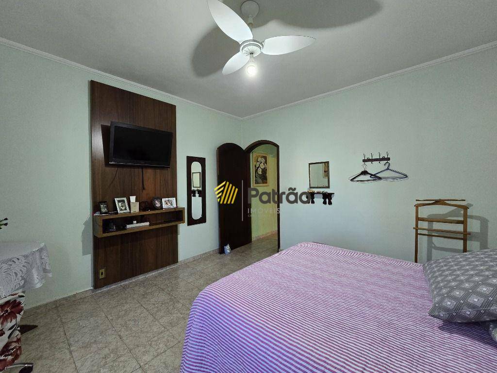 Sobrado à venda com 3 quartos, 200m² - Foto 16