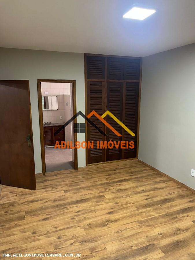 Casa à venda com 3 quartos, 168m² - Foto 8