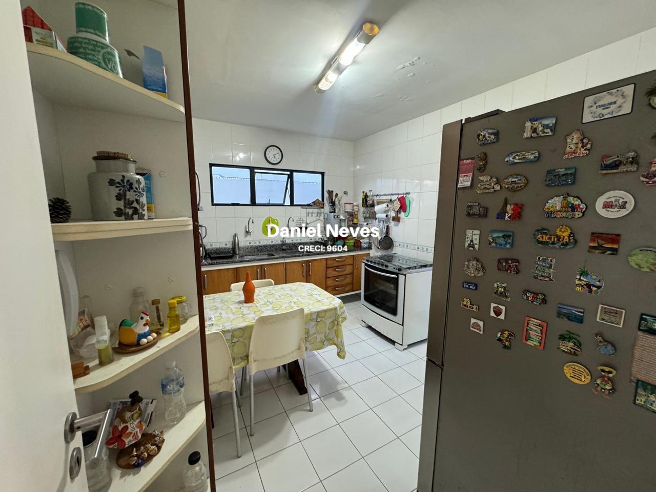 Casa à venda com 4 quartos, 480m² - Foto 8