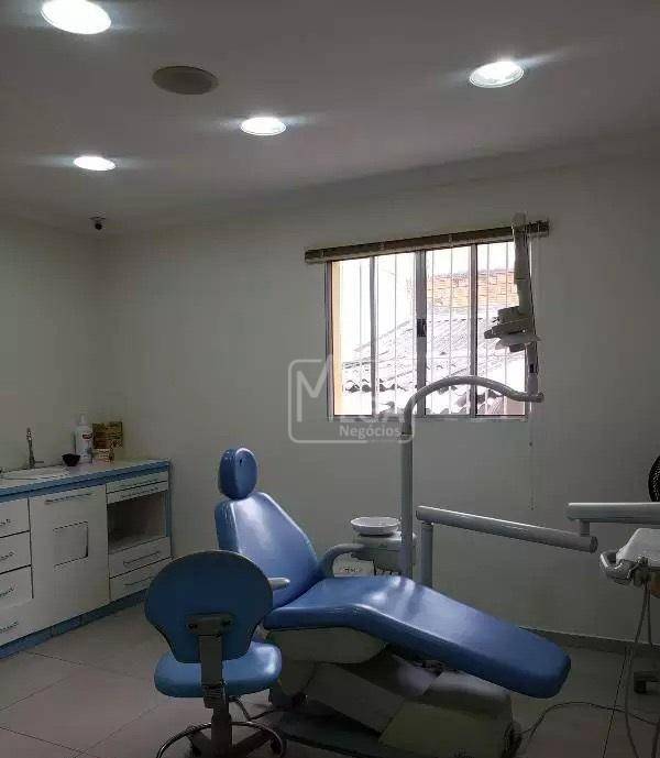 Casa à venda com 2 quartos, 160m² - Foto 11