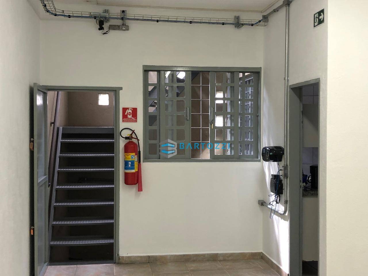 Depósito-Galpão-Armazém à venda, 380m² - Foto 8