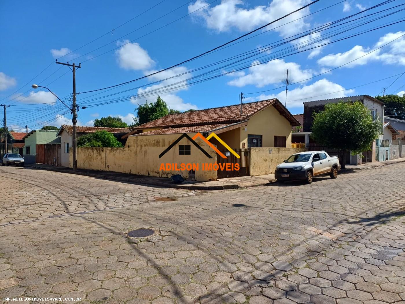 Casa à venda com 3 quartos, 72m² - Foto 2
