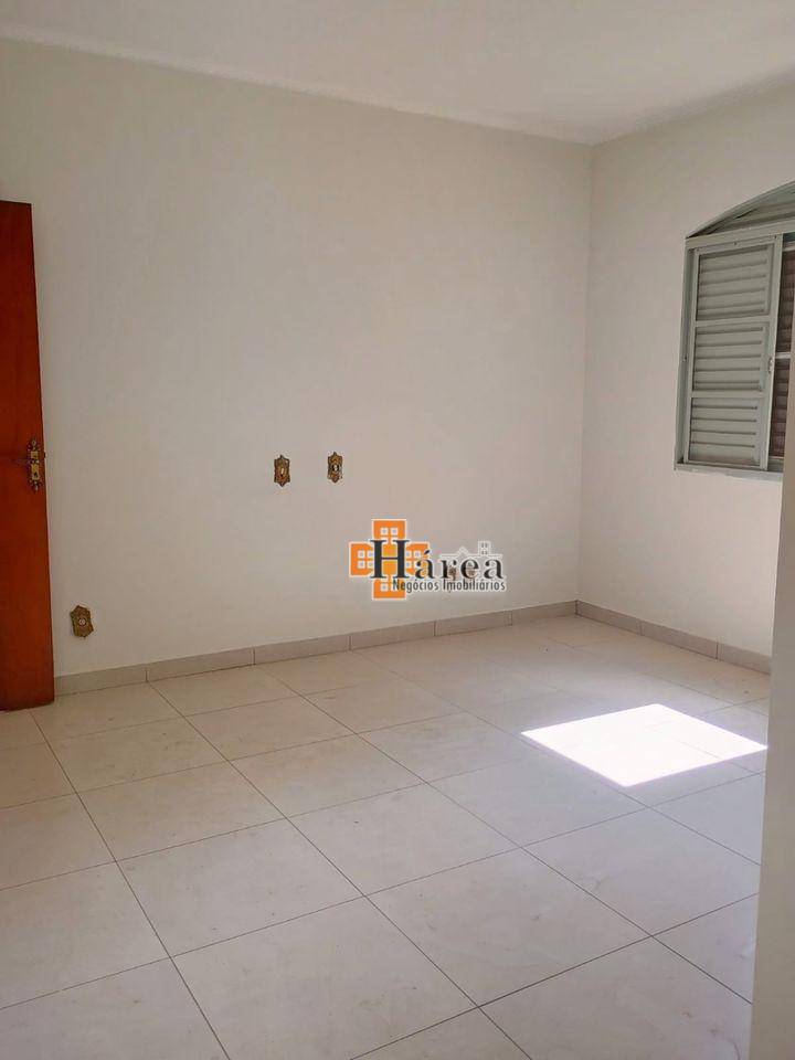 Casa para alugar com 3 quartos, 325m² - Foto 29