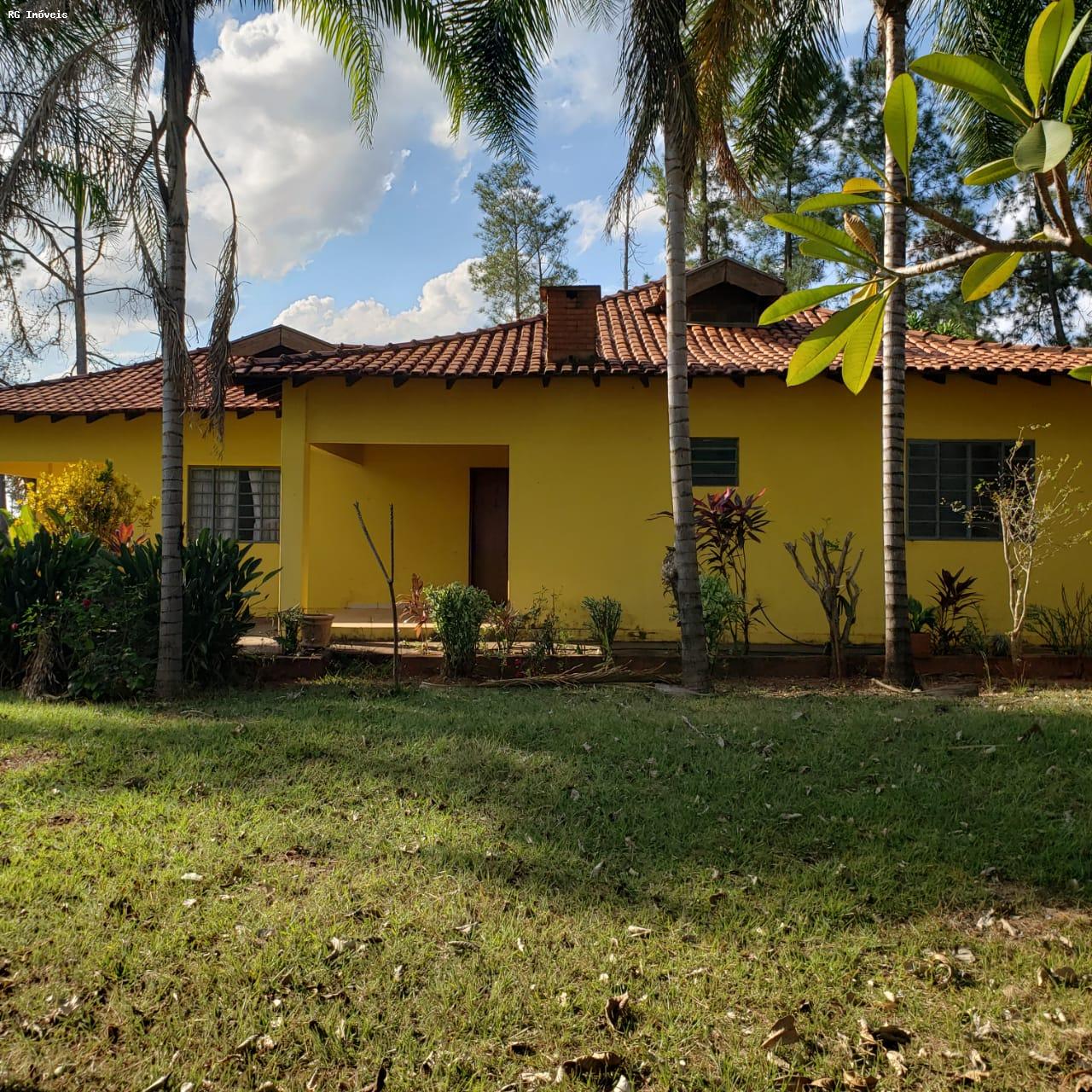 Fazenda à venda com 3 quartos, 3581600m² - Foto 1