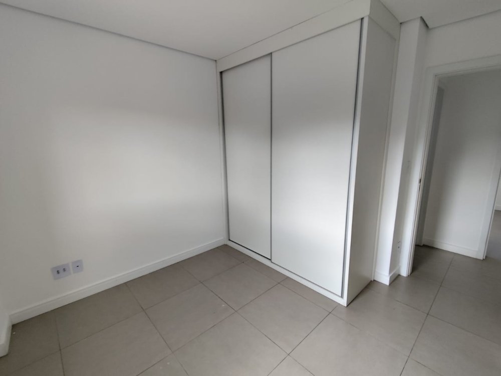 Apartamento para alugar com 2 quartos, 70m² - Foto 23