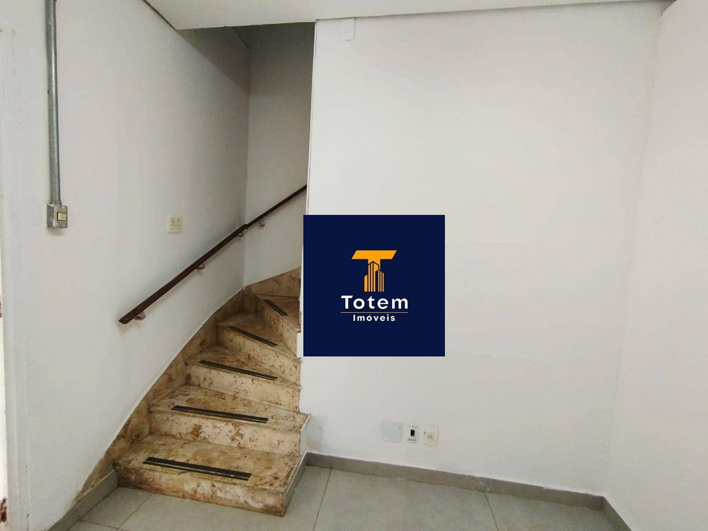 Casa para alugar com 2 quartos, 105m² - Foto 5