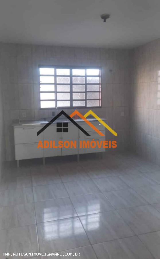 Casa à venda com 3 quartos, 250m² - Foto 2