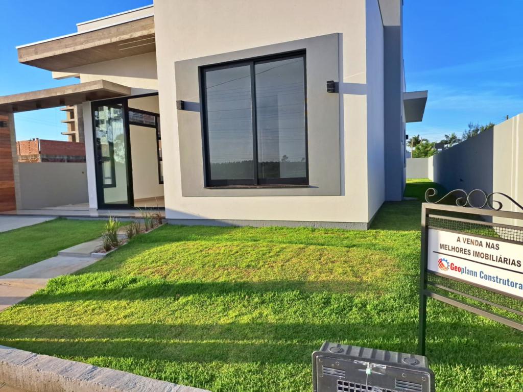 Casa à venda com 3 quartos, 107m² - Foto 4