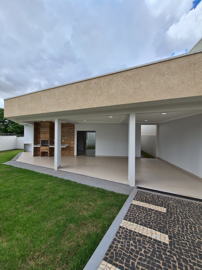 Casa à venda com 3 quartos, 278m² - Foto 1