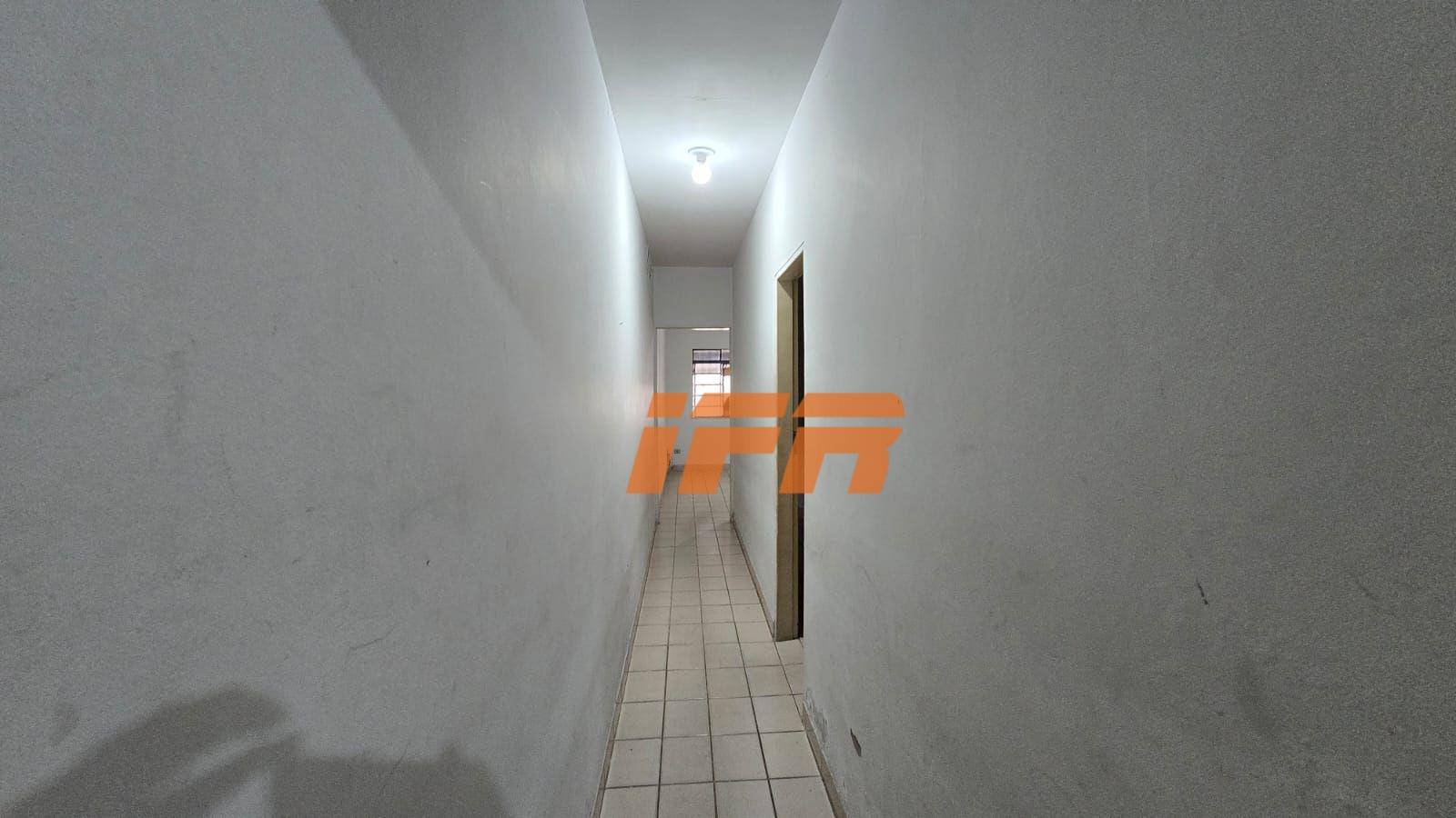 Casa para alugar com 4 quartos, 146m² - Foto 10