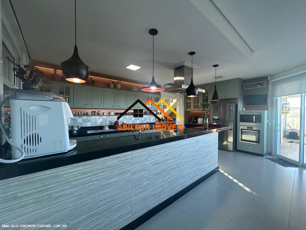 Casa à venda com 3 quartos, 373m² - Foto 6